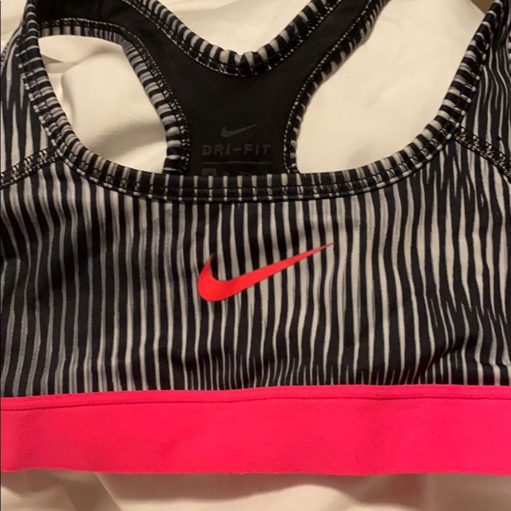 nike sports bra